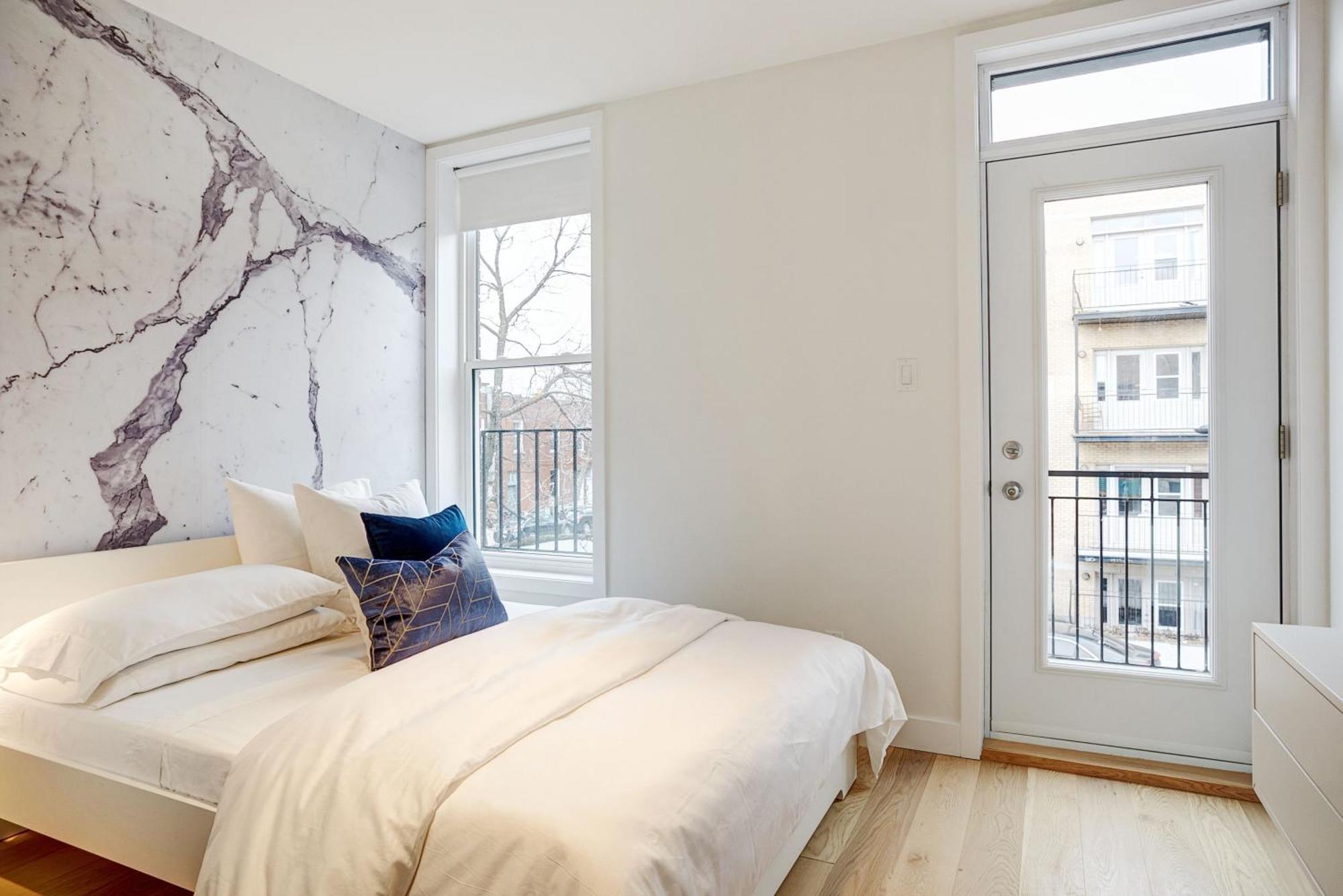 Explore Montreal From Sleek Contemporary Apartment By Den Stays Habitación foto